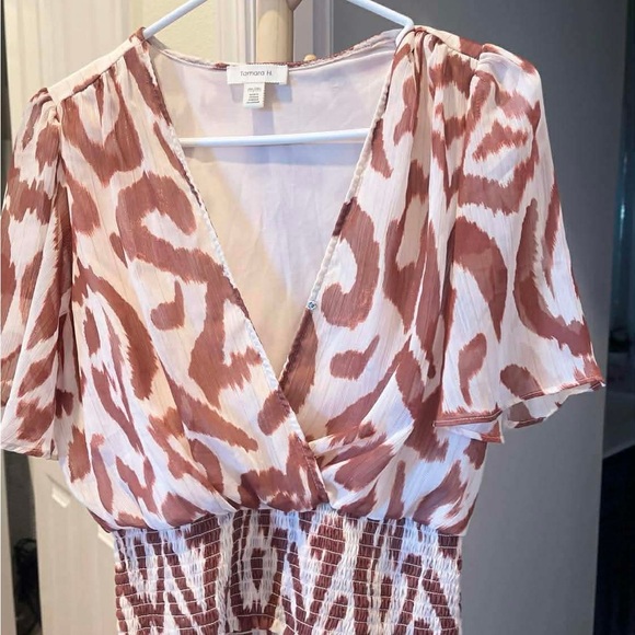 Tops - Patterned V-Neck Dress with Short Sleeves